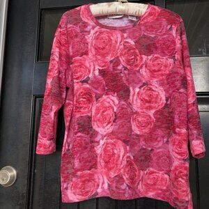 C.D. Petites women's floral top, 3/4 sleeves, size M